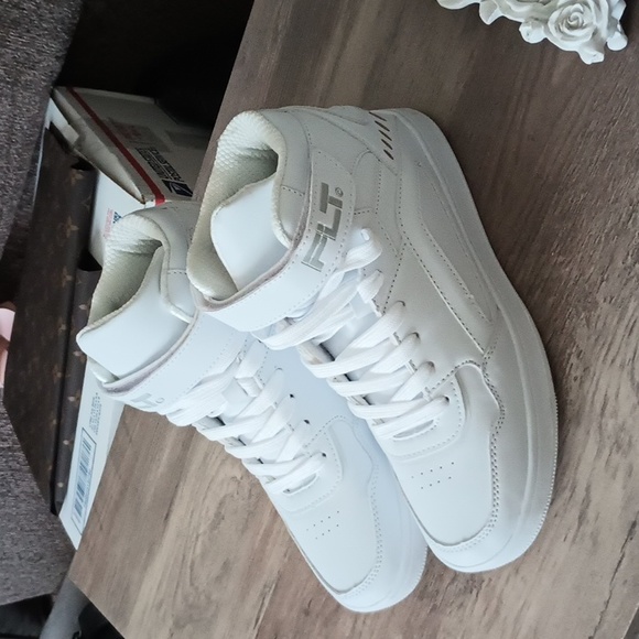 PLT Tennis Shoes Sneakers - Picture 2 of 11